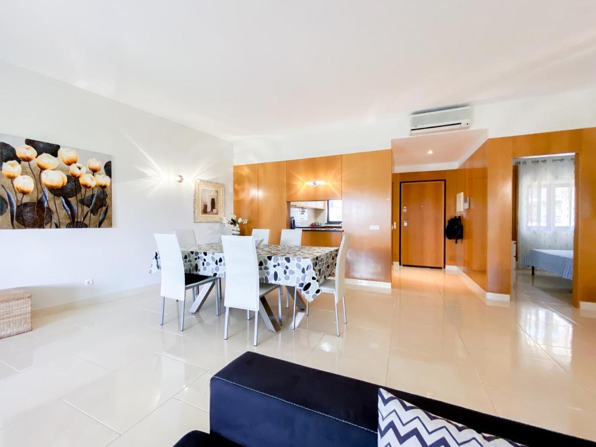 Spacious Modern Apartment With Swimming Pool #1905 Lagos Exterior photo